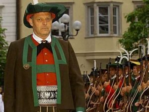 Bolzano, animali selvatici abbattuti: all’ex presidente della Provincia multa di 500mila euro