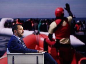 Migranti, Matteo Salvini contro la Ong Lifeline: “Vada in Olanda, non toccherà il suolo italiano”