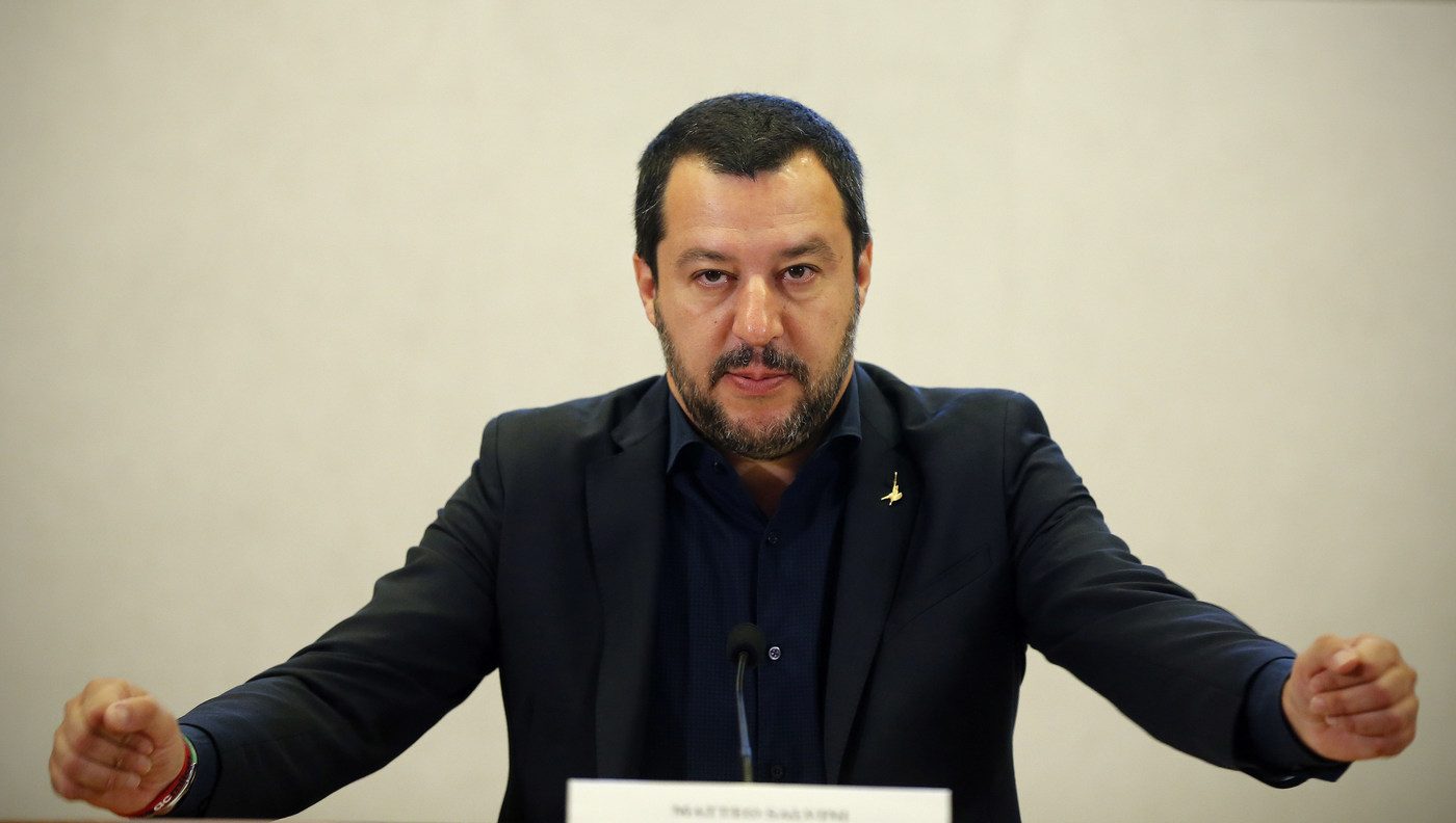 Migranti, arriva il decreto salvini: addio al permesso di soggiorno ... E pronto il permesso