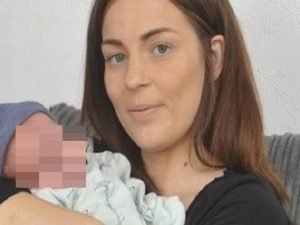 Mamma morta di cancro: doveva morire da mesi, ma resiste per festeggiare il primo compleanno del figlio