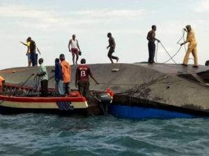 Tanzania, traghetto si rovescia sul Lago Vittoria: si temono centinaia di morti