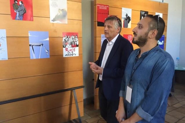 Il sottosegretario Gaetti durante l’incontro alla Casa Internazionale delle Donne di Roma