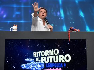 Matteo Renzi è il Re della Leopolda, ma nel mondo reale non lo sopporta più nessuno