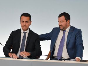 Sondaggi elettorali, va giù la Lega, il M5S la rincorre: in crescita anche Pd, FdI e FI