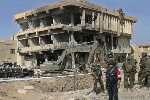 La palazzina di tre piani che ospitava i carabinieri della Msu (Multinational specialized unit) distrutta dall’attentato del 12 novembre 2003 (Ansa)