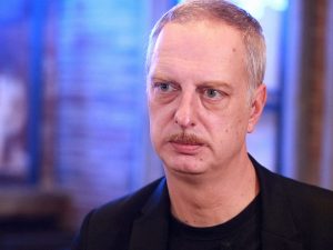 M. Il figlio del secolo di Antonio Scurati: “Mussolini, genio del nulla che ci portò alla sciagura”
