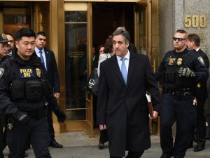 Condannato Michael Cohen: pagò il silenzio di sue escort che fecero sesso con Donald Trump