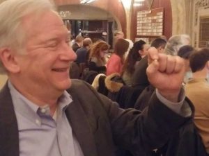 Ordina un piatto di ostriche da 13 euro, all’interno trova una perla che ne vale duemila