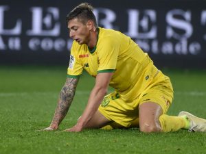 Francia, aereo scomparso dai radar: a bordo anche il calciatore Emiliano Sala