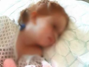 Esame oculistico è l’inizio di un incubo, a 7 anni non può più parlare e camminare normalmente