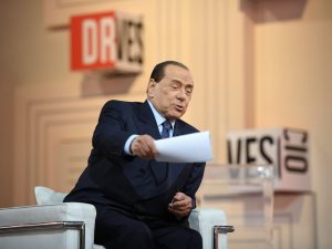 Elezioni Basilicata, Berlusconi dall’ospedale dà istruzioni ai suoi: “Centrodestra può farcela”