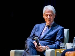 Andrea Camilleri, l’omaggio di Bill Clinton: “Lui e Montalbano mi mancheranno”