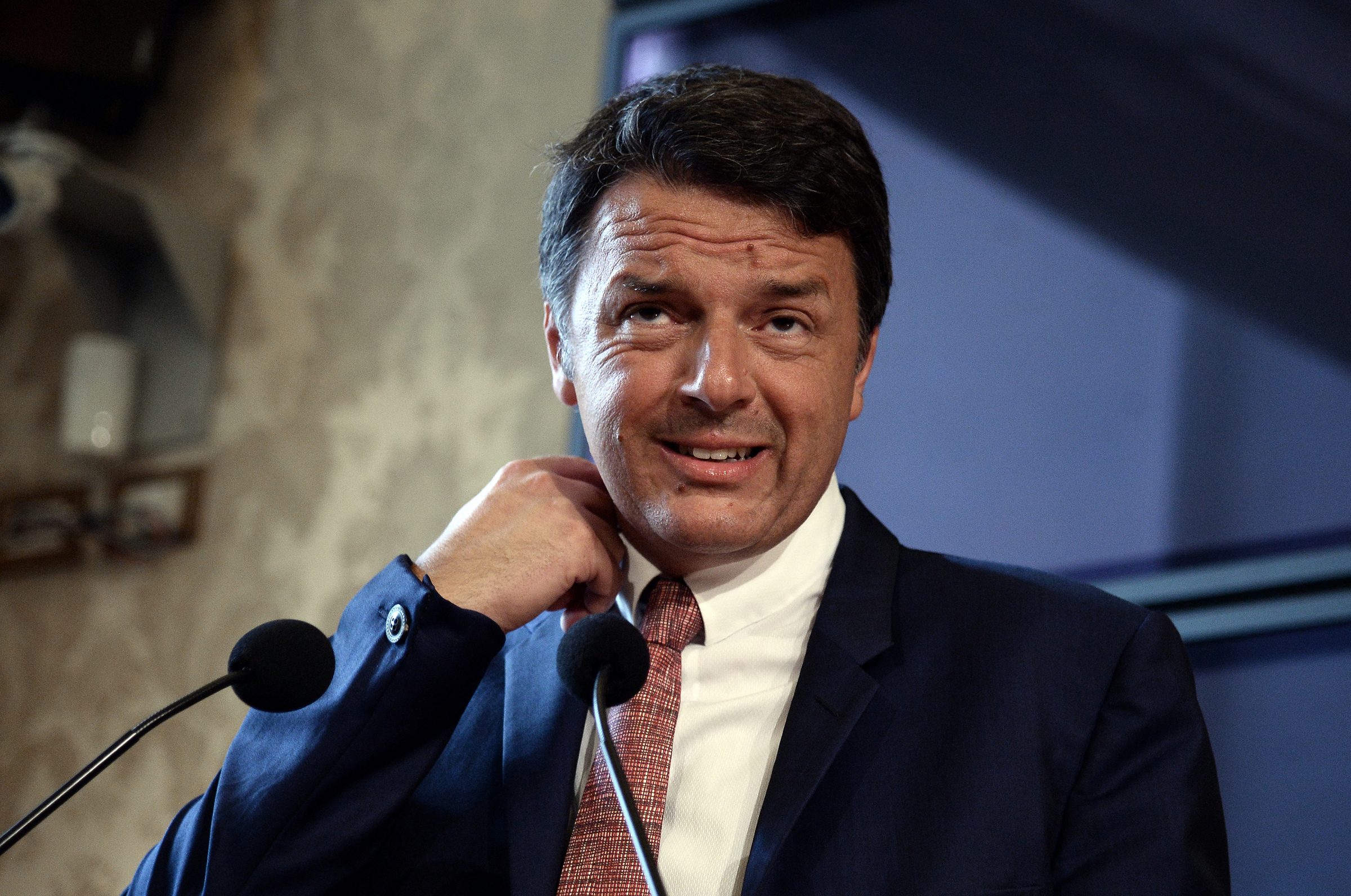 Sondaggi elettorali, Italia Viva di Renzi al 5 mangia voti al Pd che crolla al 17,6 Sondaggi elettorali, Italia Viva di Renzi al 5 mangia voti al Pd che crolla al 17,6