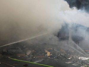Esplosione nella fabbrica di fuochi d’artificio Vito Costa a Barcellona: almeno tre morti