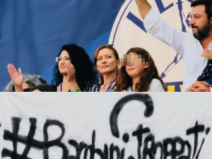 Greta, la bimba sul palco di Pontida, non è di Bibbiano