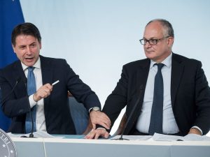 Conte, ecco la manovra: “Meno tasse, sfido a dimostrare il contrario”
