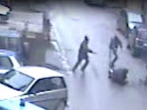 Vibo Valentia: ucciso da due sicari mentre teneva in mano il figlio di 6 anni. Catturato il killer