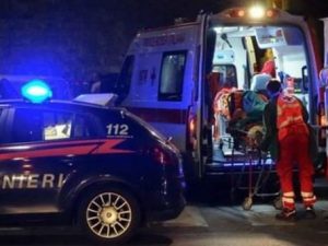 Pisa, sparatoria in strada: un morto, ci sarebbero persone in fuga Pisa, sparatoria in strada: un morto, ci sarebbero persone in fuga