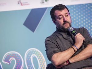 Sondaggi elettorali, perde voti la Lega: in calo anche la fiducia degli italiani in Matteo Salvini