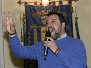 Coronavirus, Salvini: “Blindiamo e sigilliamo i confini. Pretendo di sapere chi entra in Italia”