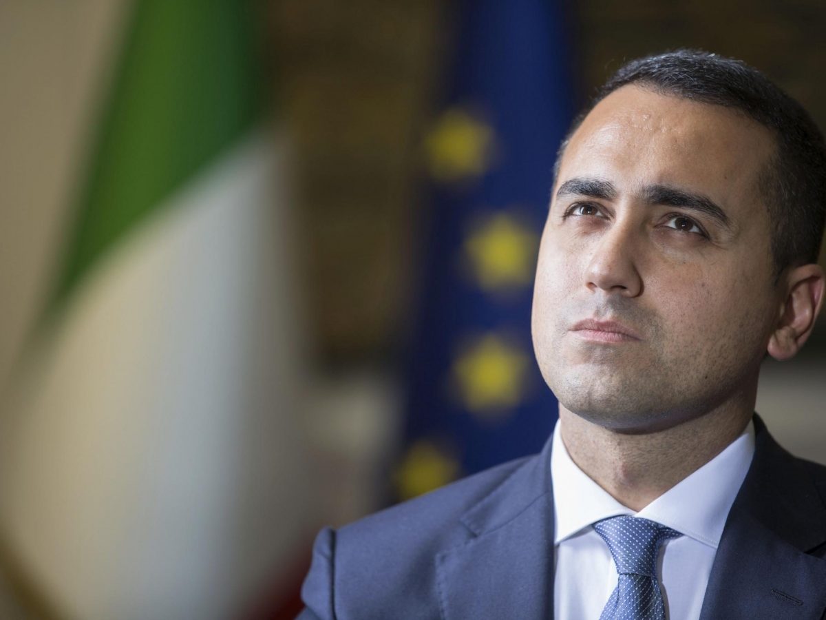 Luigi Di Maio è Laureato O No