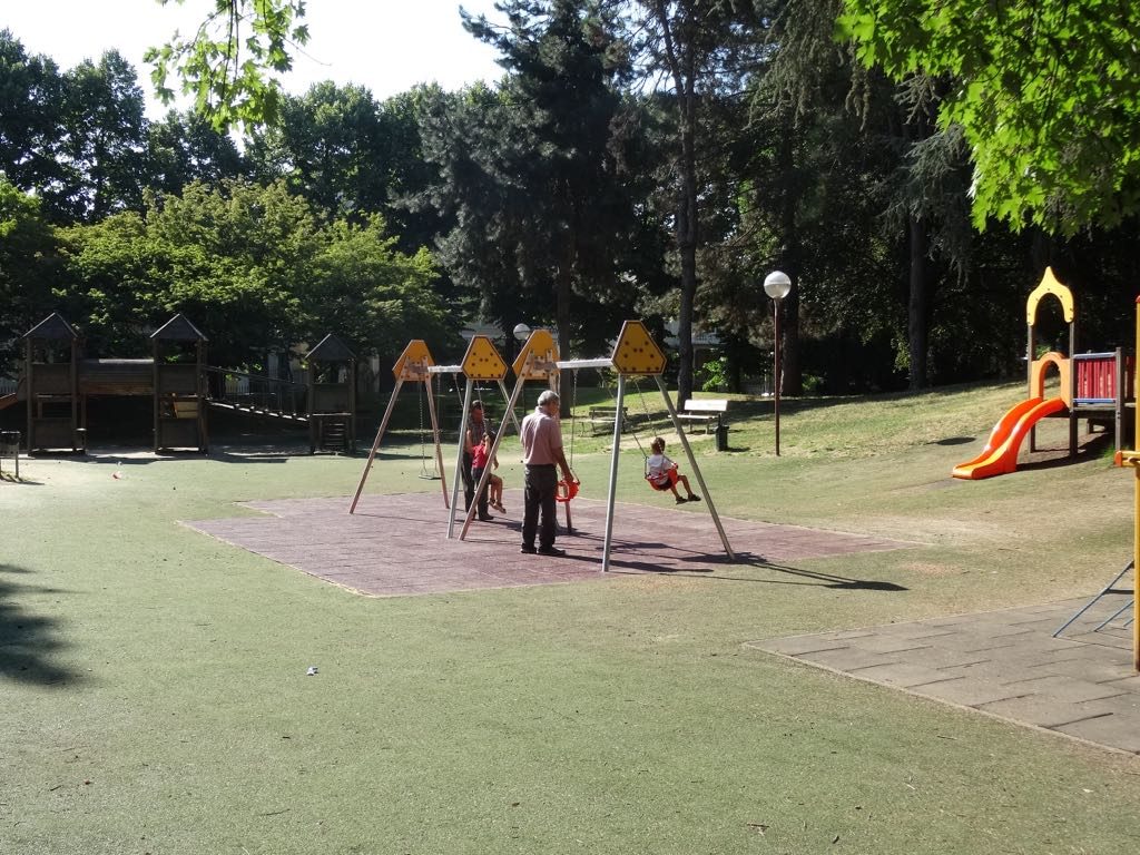 Irlanda Del Nord Bambina Di 4 Anni Scompare Da Un Parco Giochi Si Cerca Scarlet Duddy