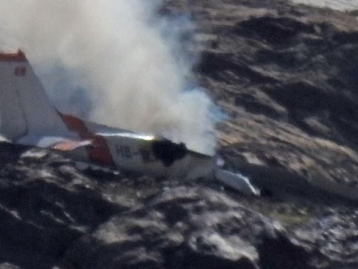 Aereo Perde Improvvisamente Quota E Si Schianta Sulle Alpi Svizzere 4 Morti