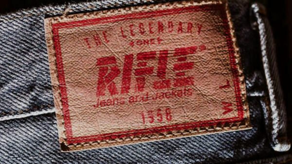 Rifle fallita, i dipendenti dell'azienda di jeans: Speriamo che qualcuno  possa acquisire il brand