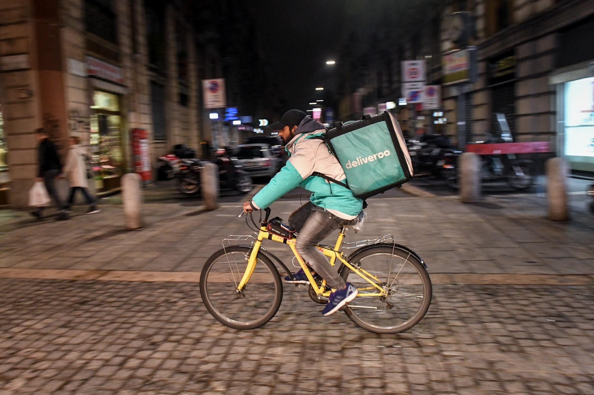 Fanpage: Deliveroo condannata per condotta antisindacale. La CGIL: "Violati i diritti dei rider"