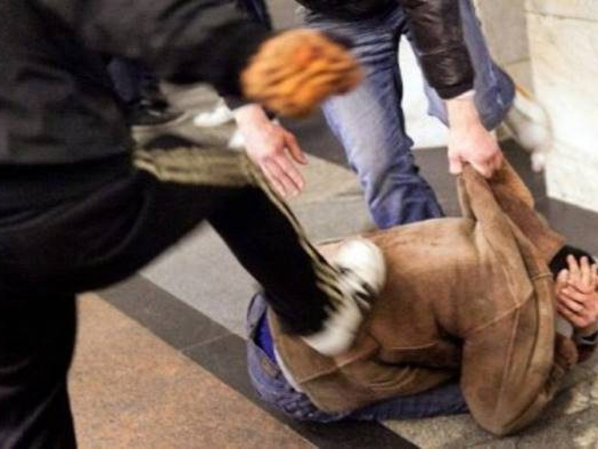 Foggia Cinque Contro Uno Pestato A Sangue Per Aver Difeso Un Ragazzo Gay