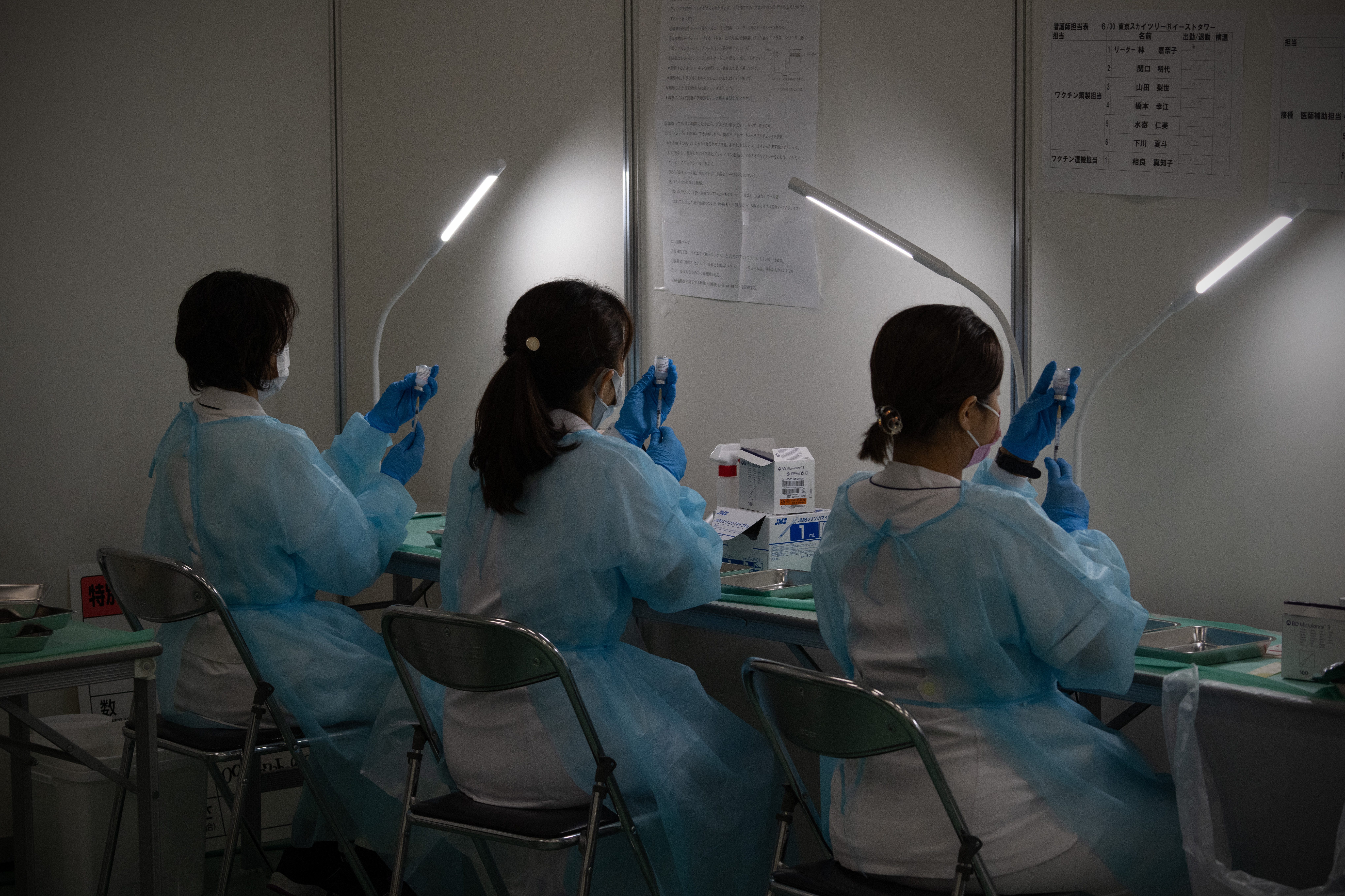 Fiale di vaccino anomale in Giappone, ma per Pfizer nessun rischio - Vimarsana News
