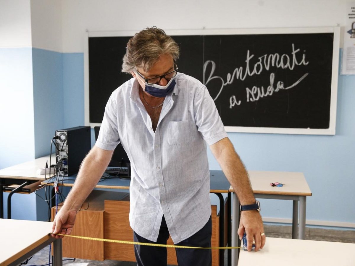 Scuola Cambiano Regole Della Quarantena Potrebbe Diventare Di 5 Giorni E Solo Per Vicini Di Banco