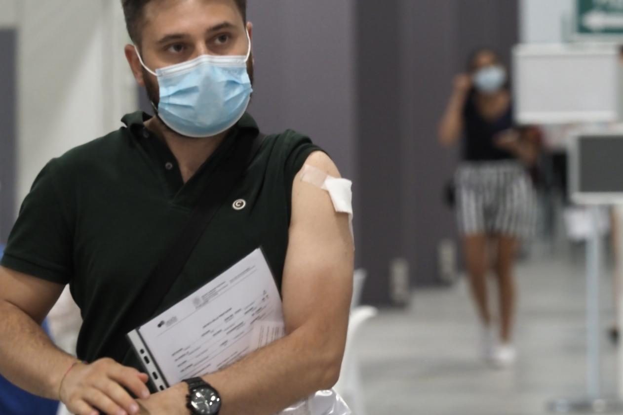 Green pass obbligatorio in azienda e ufficio, quanti sono i lavoratori italiani non ancora vaccinati