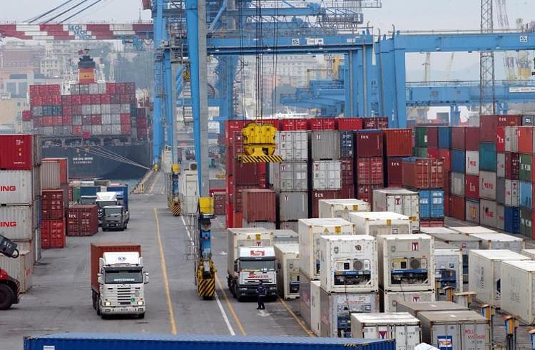Sciopero portuali illegittimo per la commissione di garanzia, lavoratori: "Blocco confermato"
