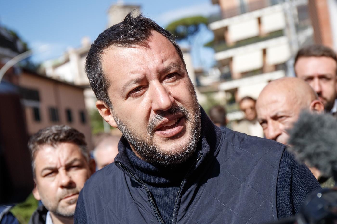 Open Arms, inizia il processo a Salvini per sequestro di persona. "Impedì sbarco di 147 migranti"