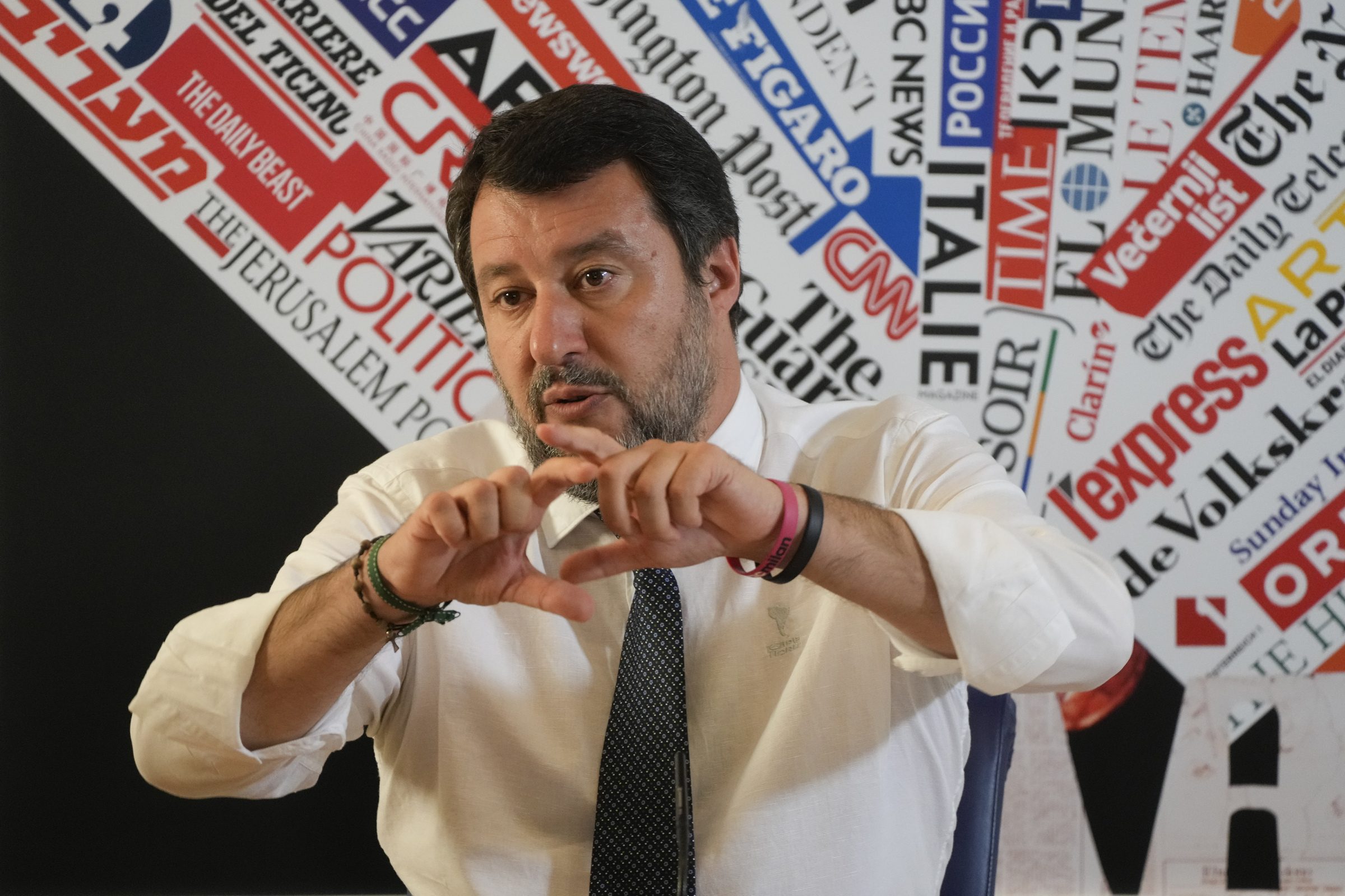 Salvini rinuncia definitivamente alla missione di pace: sfumato il viaggio  a Mosca