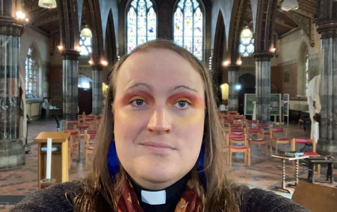 First non-binary Anglican priest: "There’s room for everyone in the ch...