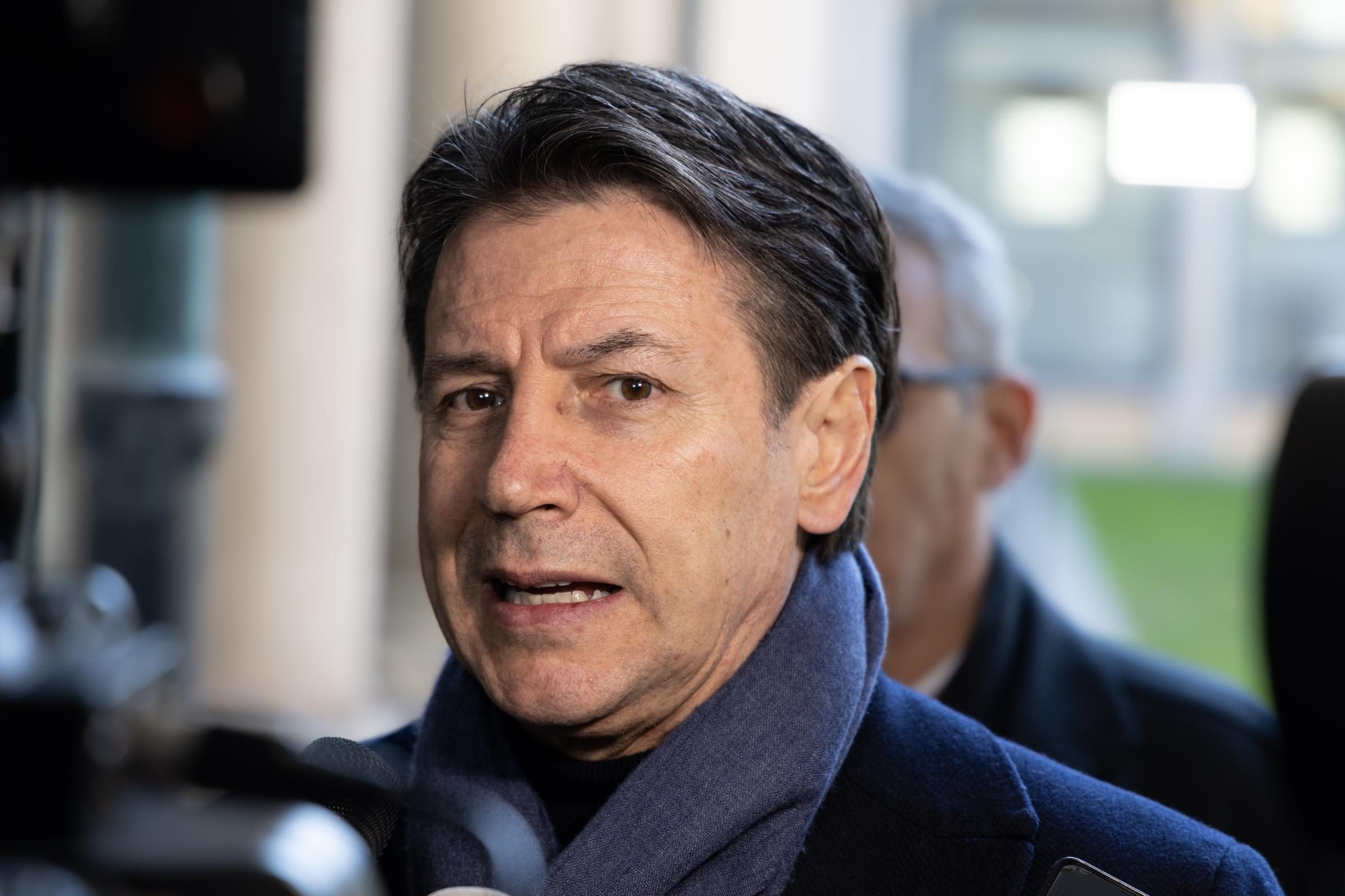 Incontro ZelenskyMacron, Conte Meloni esclusa dai tavoli che contano