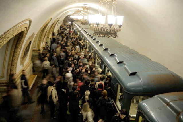 Mosca, la metropolitana diventa una biblioteca virtuale gratuita