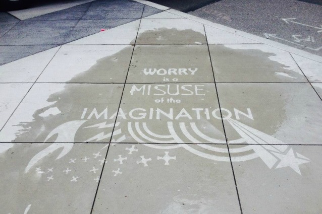 Rainworks: la street art invisibile che appare solo se piove