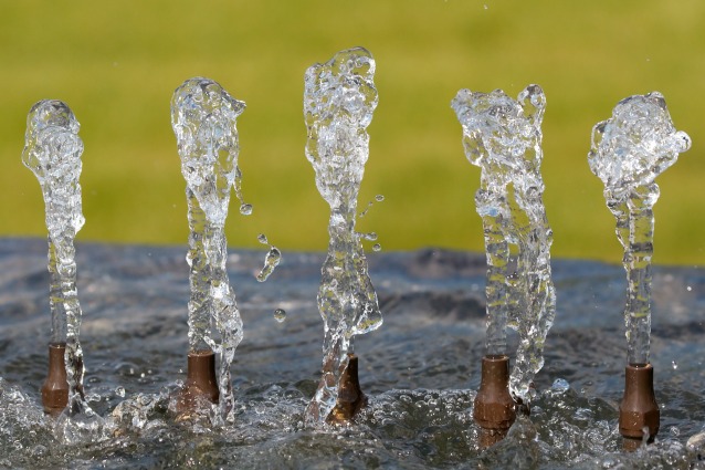 Invenzioni rivoluzionarie: acqua potabile dal mare usando l'energia solare