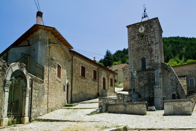Lecce nei Marsi (Foto www.parcoabruzzo.it)