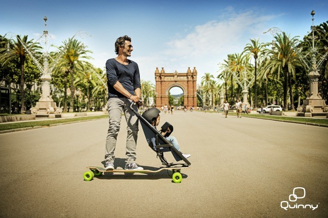 Passeggino e skate 2 in 1: ecco il modo più divertente per girare col proprio bambino