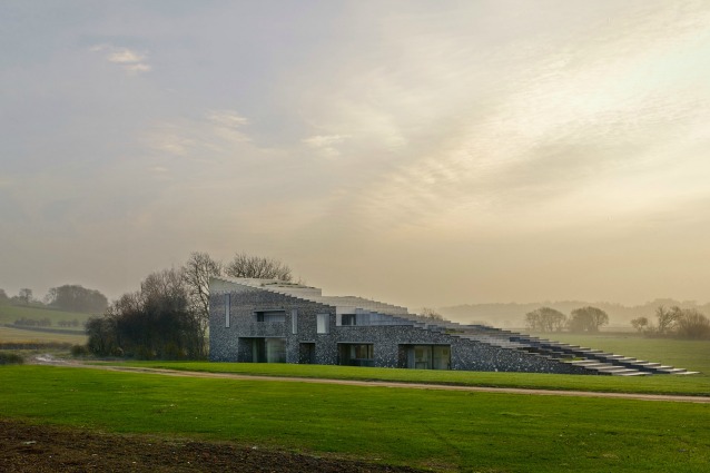 Flint House, la casa che scompare nel cielo