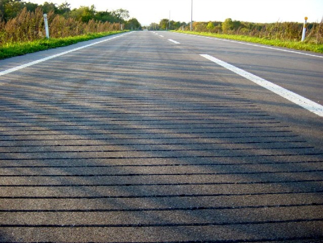 Photo credit http://lucky–japan.blogspot.in/2015/08/melody–road.html