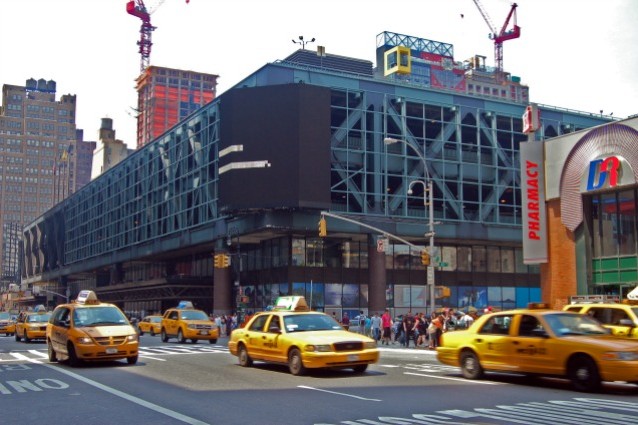 New York, la stazione degli autobus più trafficata al mondo diventa un polo gastonomico