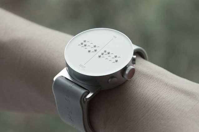 Dot: il primo smartwatch Braille al mondo per non vedenti
