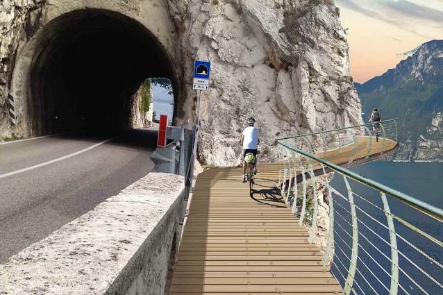 Garda by bike: sulla pista ciclabile più spettacolare d'Europa