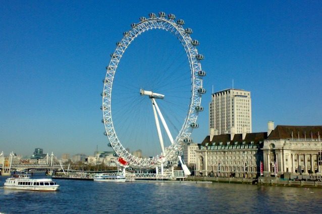Londra, dormire nella London Eye: ecco la casa in affitto più originale della città