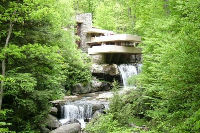 Dal Guggenheim di New York alla Casa sulla Cascata: 150 anni di Frank Lloyd Wright